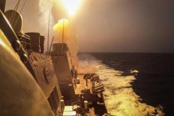 الخليج اليوم .. تهددان السفن التجارية.. الجيش الأميركي يدمر مسيرتين للحوثيين