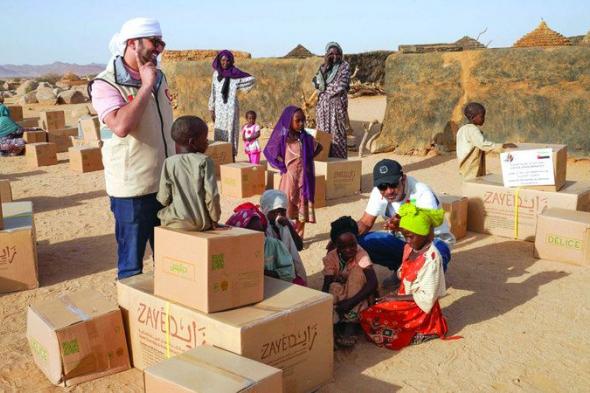 الامارات | 6000 سلة غذائية و500 حقيبة إغاثية وزّعها الفريق الإنساني الإماراتي في تشاد