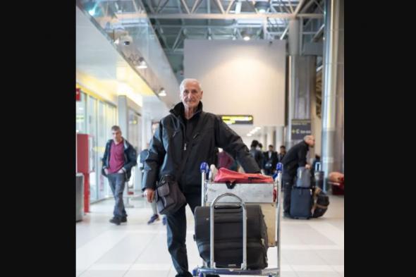 الامارات | نهاية سعيدة لعجوز ايطالي أقام في المطار تسعة أشهر