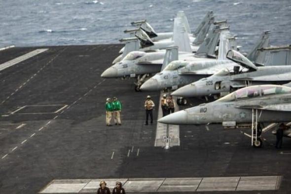 وسط جهود دبلوماسية - اليمن.. الدفاع الأمريكية تمدد مهمة حاملة الطائرات "أيزنهاور" في البحر الأحمر للتصدي لهجمات الحوثيين  