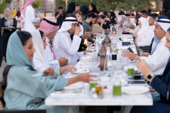 السعودية | سفرة الثريا: مأدبةٌ رمضانيةٌ غنيةٌ بأشهى المأكولاتِ السعودية