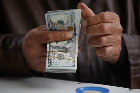 سعر الدولار مقابل الجنيه اليوم الجمعة 5-4-2024 في البنوك المصرية