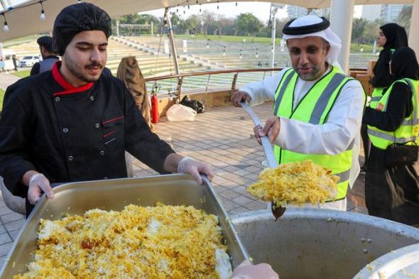 الامارات | «بنك الإمارات للطعام» ينظم إفطاراً لـ 5000 عامل