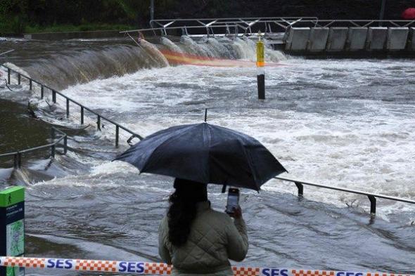 إنقاذ المئات بعد فيضانات واسعة في أستراليا