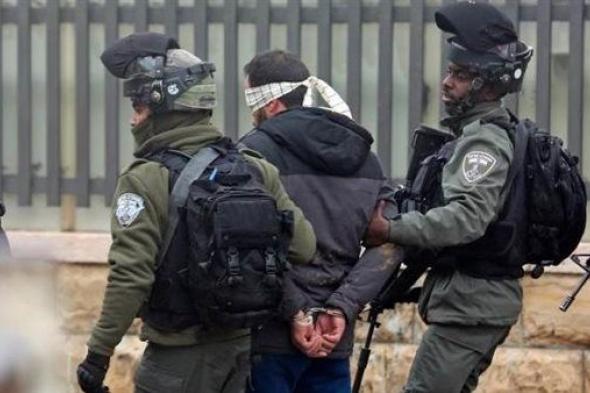سلسلة اعتقالات تشنها قوات الاحتلال الإسرائيلي ضد الفلسطينيين اليوم