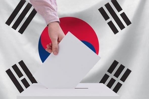 الناخبون يتوجهون لمراكز الاقتراع لانتخاب برلمان جديد في كوريا الجنوبية