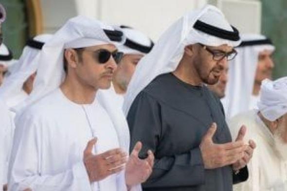 محمد بن زايد يزور ضريح الشيخ زايد آل نهيان بمناسبة العيد