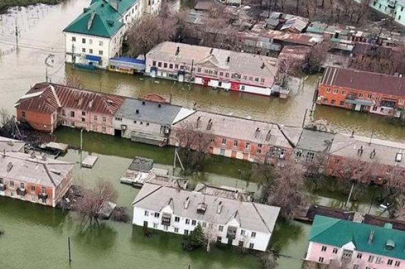 استمرار إجلاء عشرات الآلاف في روسيا وكازاخستان جراء الفيضانات