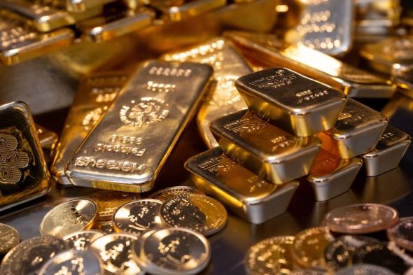 ارتفاع أسعار الذهب وتباين في المعادن النفيسة