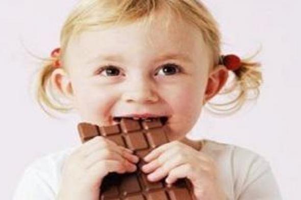 العيد فرحة لكن بحساب.. اضبط كميات الحلوى لطفلك بهذه النصائح