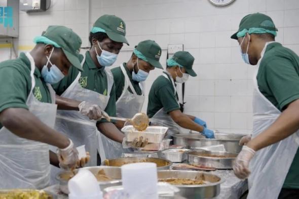 توزيع مليون كجم من فائض الطعام في مكة