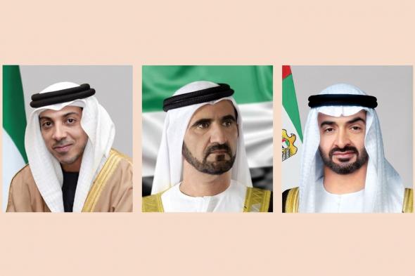 الخليج اليوم .. رئيس الدولة ونائباه يعزون سلطان عمان في ضحايا السيول والأمطار