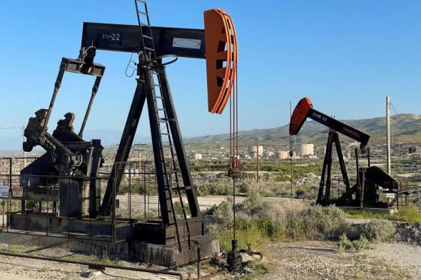 ارتفاع أسعار النفط بدعم من بيانات صينية والتوترات في الشرق الأوسط