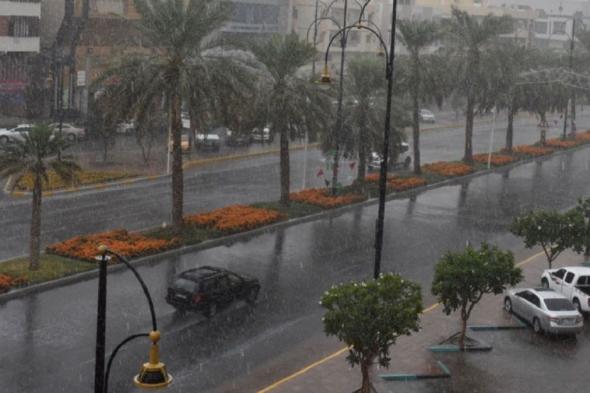 الامارات | الإمارات تشهد أكبر كميات أمطار خلال الأعوام الـ 75‬ الماضية