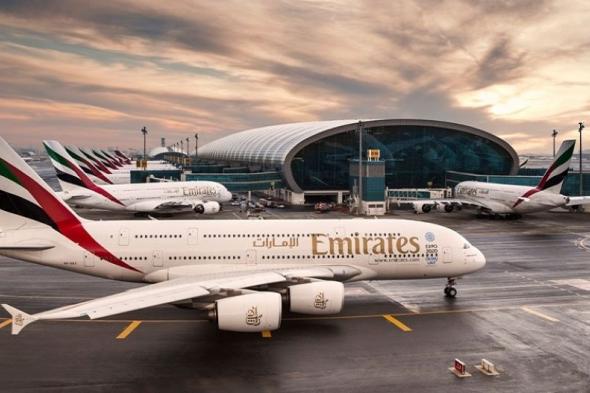 مطارات دبي توجه تحذيرًا للمسافرين.. وطيران الإمارات تعلق إجراءات السفر