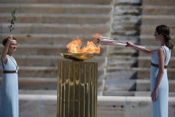 إيقاد الشعلة الأولمبية لألعاب باريس بالملعب اليوناني القديم