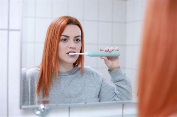 3 حالات لا يجب فيها تنظيف الأسنان بالفرشاة