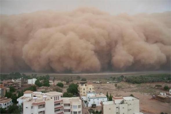 الجو يتحول للون الأحمر بسبب قوة العاصفة .. تحذير عاجل في مصر بعد تغيرات جوية مفاجئة
