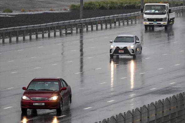 الامارات | "الأرصاد": توقّعات بهطول أمطار خفيفة إلى غزيرة على الدولة حتى "الثلاثاء"