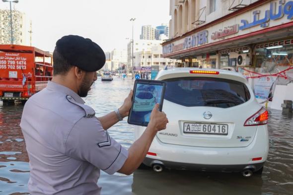 الامارات | شرطة عجمان تبادر بتقديم خدمة "شهادة تلف" للمركبات المتضررة