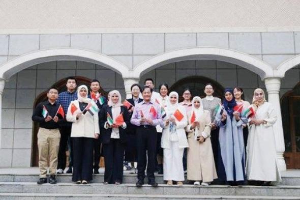 11 طالباً من جامعة محمد بن زايد للعلوم الإنسانية يشاركون في المؤتمر العلمي الطلابي