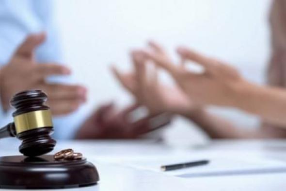 الامارات | خطأ من محامي يتسبب بطلاق زوجين بعد عِشرة 21 عاماً