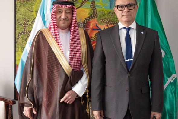 السعودية | نائب وزير الخارجية يلتقي نائب وزير الخارجية الهندوراسي للشؤون القنصلية والهجرة