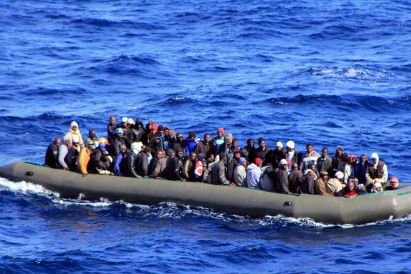 بينهم أطفال.. وفاة العشرات إثر انقلاب قارب بسواحل جيبوتي