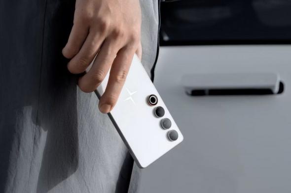 تكنولوجيا: هاتف Polestar Phone ينطلق رسمياً بتصميم يحاكي Meizu 21 Pro