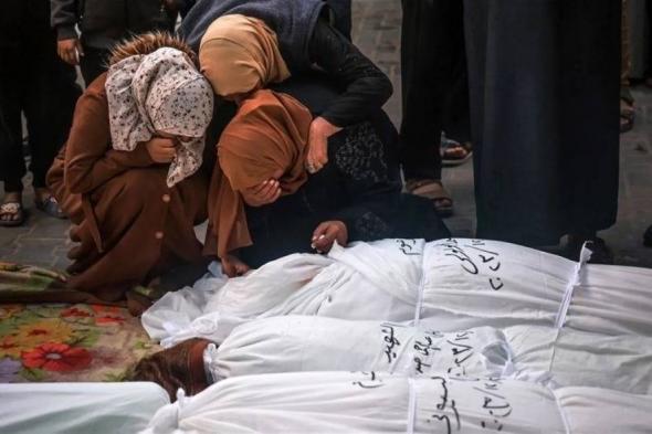 العالم يطالب بالتحقيق في مقابر غزة الجماعية