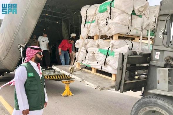 وصول الطائرة الإغاثية السعودية الـ 48 لإغاثة الشعب الفلسطيني في قطاع غزة التي يسيّرها مركز الملك سلمان للإغاثة