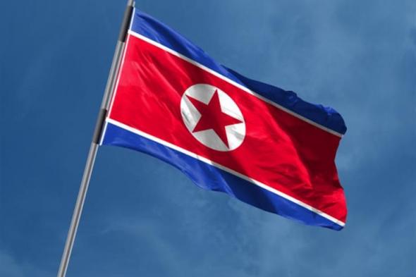 زعيم كوريا الشمالية يشرف على تجربة إطلاق قذائف طورتها شركة عسكرية جديدة