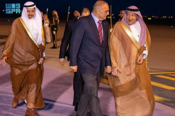 السعودية | رئيس الوزراء الأردني يصل الرياض