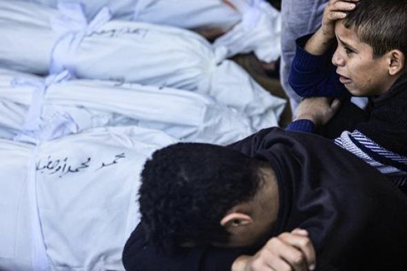 منهم أطفال ونساء.. استشهاد ٨ مواطنين في مخيم النصيرات