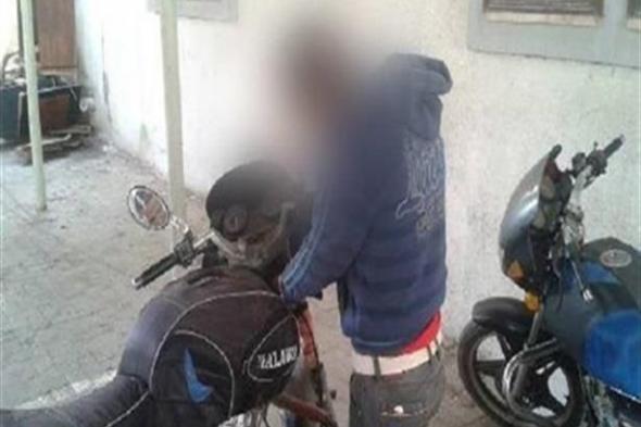 "الفيس بوك جابهم".. ضبط 4 متهمين بسرقة دراجة نارية في الشرقية