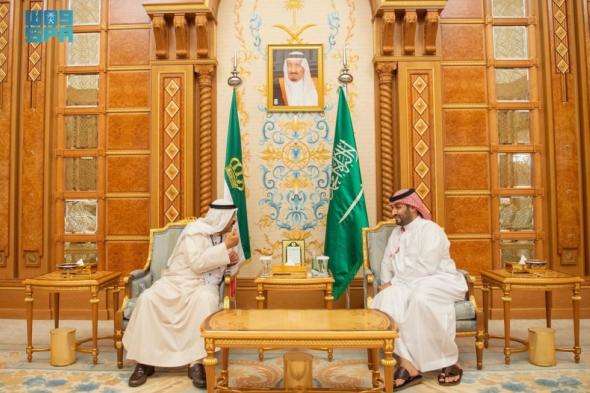 ولي العهد يستعرض التطورات مع أمير الكويت ورئيس الوزراء العراقي