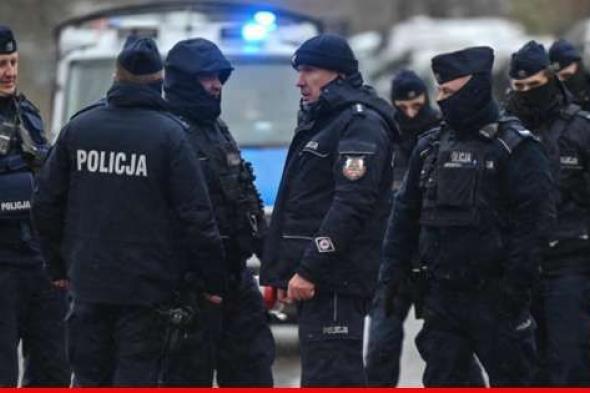 الشرطة البولندية: مجهول ألقى زجاجة تحتوي على مادة قابلة للاشتعال على معبد يهودي في وارسو