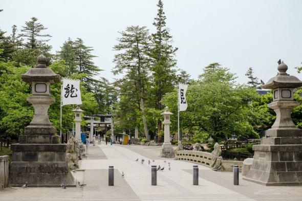 اليابان | يونيزاوا.. مدينة القلعة التاريخية لعشيرة أوسوغي المحاربة
