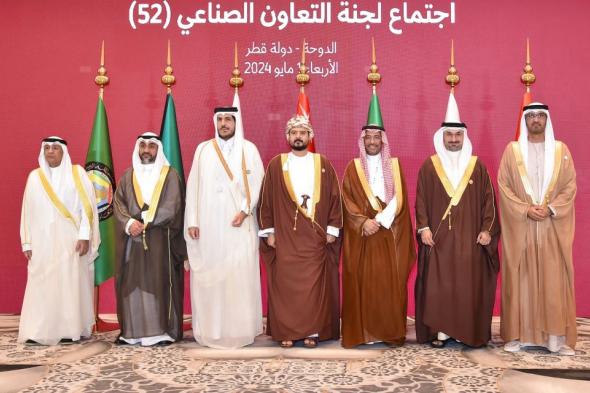 الخليج اليوم .. الإمارات تؤكد الحرص على توثيق العلاقات الخليجية لتعزيز النمو وتطوير القطاع الصناعي