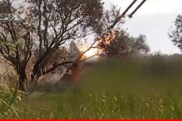 "القسام" نشرت مشاهد لإطلاق رشقات صاروخية من جنوب لبنان باتجاه مواقع وثكنات إسرائيلية