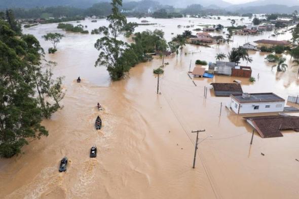 البرازيل.. مصرع 31 وفقدان أكثر من 70 جراء الأمطار الغزيرة