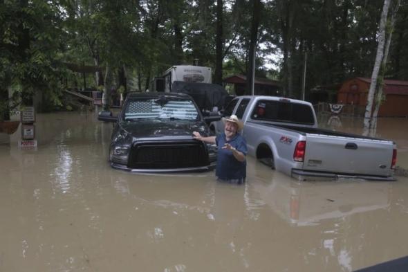 هيوستن تستعد للأسوأ بسبب فيضانات تكساس