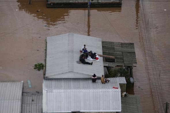 البرازيل.. 55 قتيلًا جراء الأمطار وأكثر من 70 في عداد المفقودين