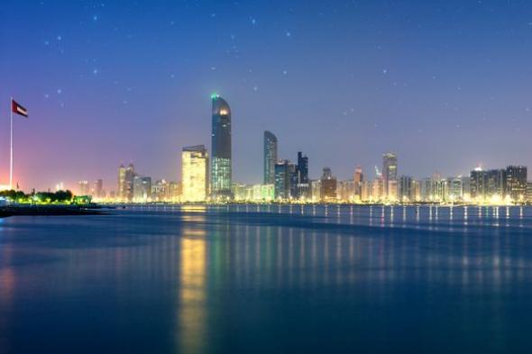 الامارات | أبوظبي تطلق سياسة "السماء المظلمة".. حجب الإنارة في الأماكن العامة وواجهات المباني بعد "منتصف الليل"