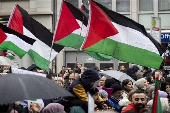 الشرطة الهولندية تعتقل 50 متظاهرًا مؤيدًا لفلسطين بجامعة أوتريخت