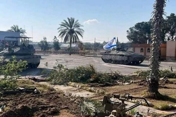 الدبابات الإسرائيلية تسيطر على الطريق الرئيسي ارفح الفلسطينية
