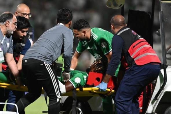 إصابة ماكسيمان في مباراة الاهلي ضد الشباب بـ الدوري السعودي