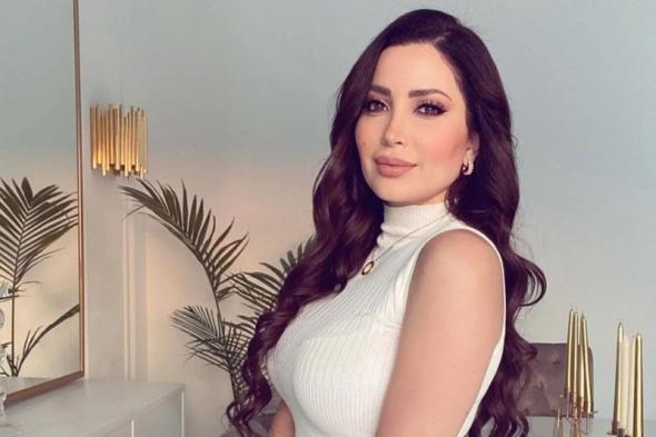 بالميني جيب .. شاهد نسرين طافش تثير الجدل بالسوشيال ميديا