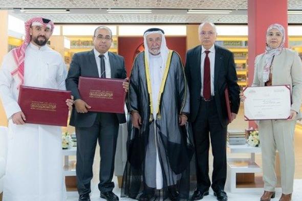 سلطان القاسمي يكرّم الفائزين بجائزة الشارقة للدراسات اللغوية والمعجمية