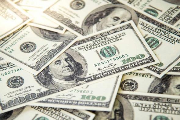 الامارات | تحذير إلى السوريين: دولارات مزوّرة تغزو دمشق.. تشبه الأصلية بنسبة عالية